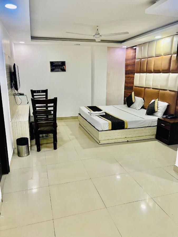 Hotel Asian Plaza Delhi Airport New Delhi Exterior photo